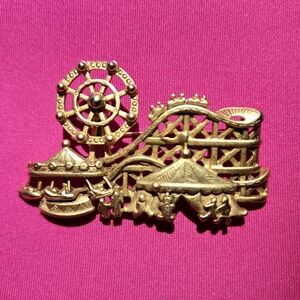 Vintage Carnival Brooch Pin Gold Metal Movable Ferris-wheel Collectors
